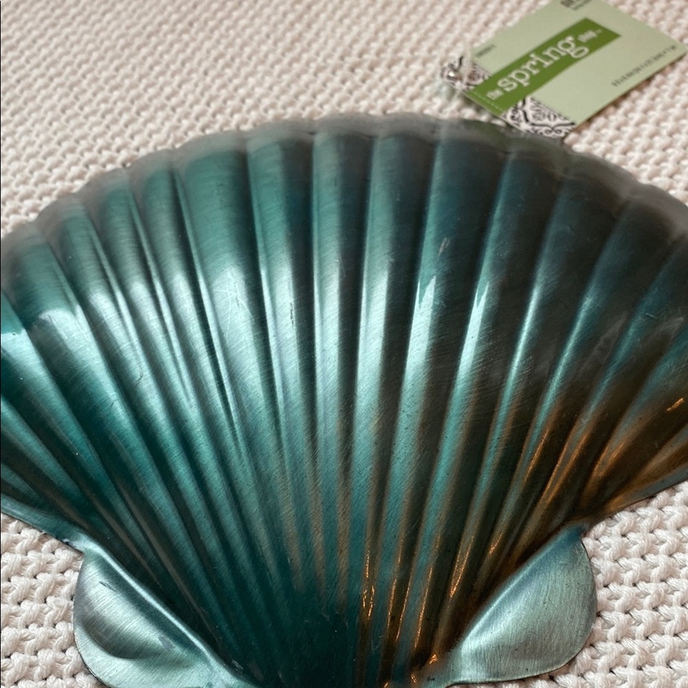 The Spring Shop Teal Shell Accent - Picture 3 of 12